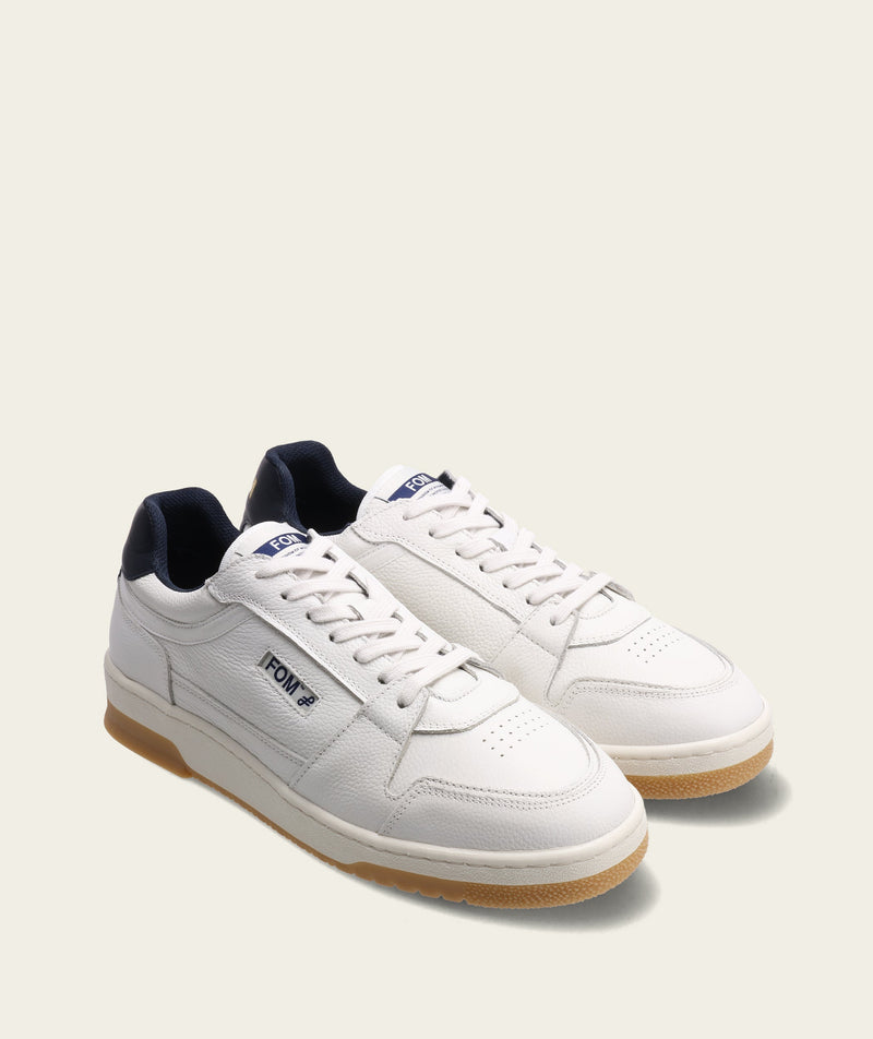 Mens Courts sneaker in Atlantic, three-quarter view